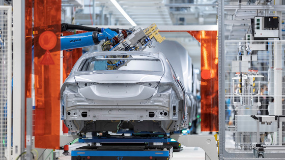 Cars being manufactured at Mercedes-Benz's Factory 56 in Sindelfingen, Germany. [MERCEDES-BENZ KOREA]