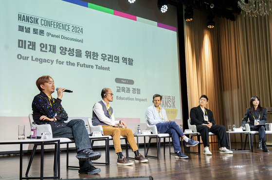 A panel discussion on Korean food’s sustainability with Chef Sang Hoon Degeimbre of L'Air du Temps, a two-Michelin-starred restaurant in Belgium, and Chef Park Jung-hyun of Atomix, a two-Michelin-starred restaurant in New York City that ranked No. 6 on the World's 50 Best Restaurants 2024 list [KOREAN FOOD PROMOTION AGENCY]