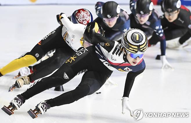 1위 질주하는 김길리 [AFP=연합뉴스]