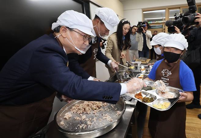 초등학교 현장 찾은 정근식 교육감 / 연합뉴스