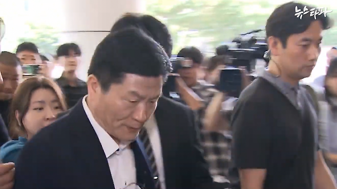 ▲ 서울서부지방법원 1심 선고 재판에 출석하고 있는 이임재 전 용산경찰서장&nbsp;