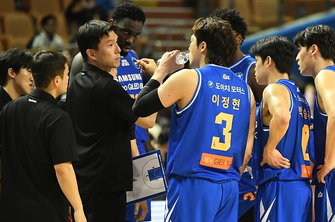 프로농구 서울 삼성은 2024-25시즌 개막 후 6연패 수렁에 빠졌다. (KBL 제공)