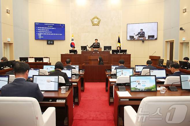 밀양시의회가 1일 제259회 임시회 1차 본회의를 진행하고 있다.(밀양시의회 제공)