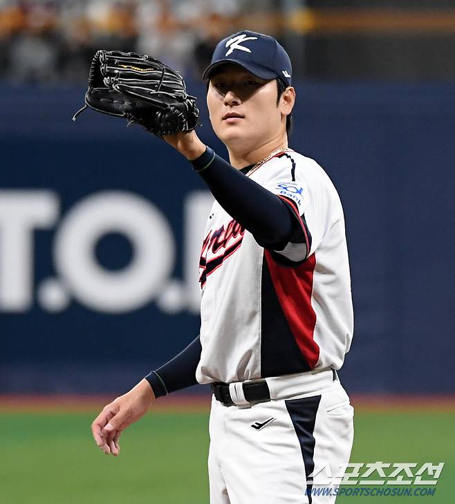 2024 WBSC 프리미어12 대한민국 야구 대표팀과 쿠바 대표팀의 평가전이 1일 서울 고척스카이돔에서 열렸다. 곽빈이 역투하고 있다. 고척=박재만 기자 pjm@sportschosun.com/2024.11.01/