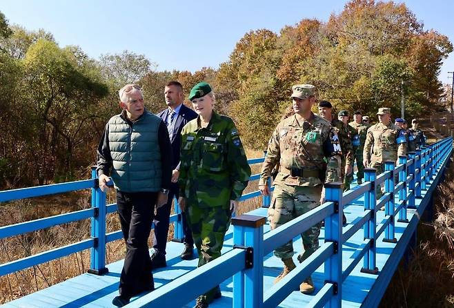 DMZ 찾은 EU 외교수장 [호세프 보렐 EU 외교안보 고위대표 엑스(X·옛 트위터). 재판매 및 DB 금지]