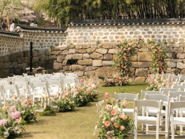 서울시가 결혼식장으로 사용할 수 있도록 무료로 빌려주고 있는 강북구 북서울 꿈의숲. 서울시 제공