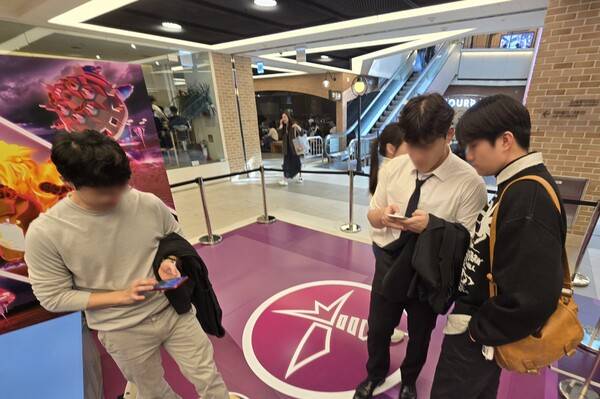 - 레이드에 열심히 참여 중인 트레이너들