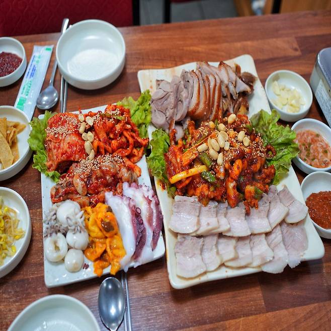 종로3가 장군굴보쌈