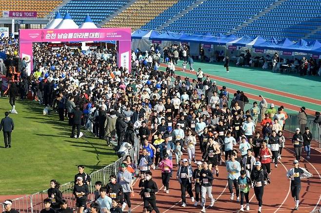 [순천=뉴시스] 제23회 순천남승룡마라톤대회. photo@newsis.com *재판매 및 DB 금지