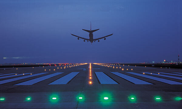 인천공항 항공등화시설 모습