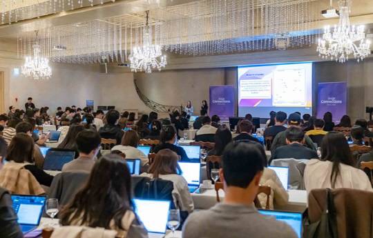 에이비일팔공이 브레이즈와 함께 지난 5일 서울 라움아트센터에서 '브레이즈 커넥션 서울 2024'을 진행했다.