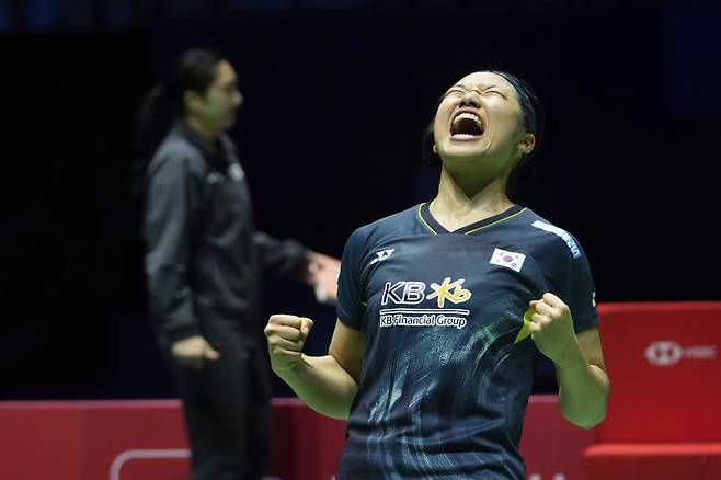 <yonhap photo-4416=""> South Korea's An Se Young reacts after defeating Akane Yamaguchi of Japan in the women's singles final of the Yonex French Open Badminton at the Adidas Arena, in Paris, France, Sunday, March 10, 2024. (AP Photo/Thibault Camus)/2024-03-10 21:39:03/ <저작권자 ⓒ 1980-2024 ㈜연합뉴스. 무단 전재 재배포 금지, AI 학습 및 활용 금지></yonhap>