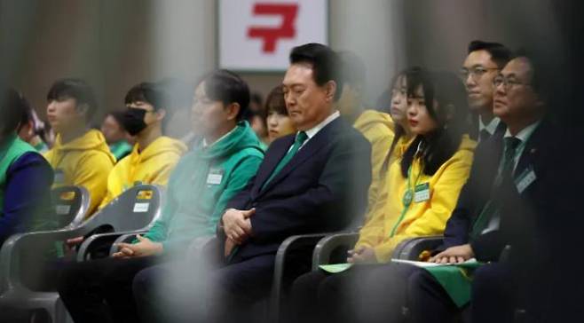 President Yoon Suk-yeol closes his eyes at the 2024 Global Saemaul Leadership Forum held at KINTEX in Ilsan Seo-gu, Goyang-si. Courtesy of the Presidential office photo press