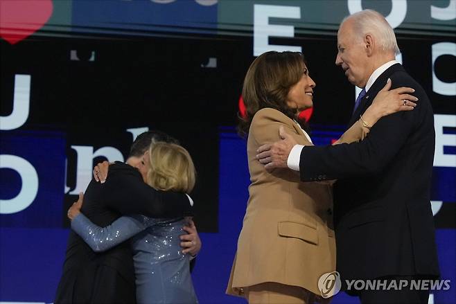 카멀라 해리스 부통령(좌)과 조 바이든 대통령(우) [AP 연합뉴스 자료사진]