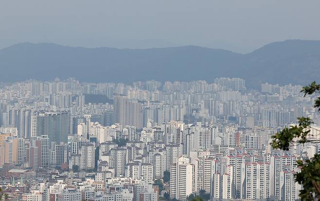 서울 남산에서 바라본 아파트 단지의 모습 ⓒ연합뉴스