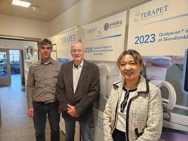 Founders of Terapet, from left to right: Marcus Palm, chief technology officer; Dr. Raymond Miralbell, chief strategy officer; and Christina Vallgren, CEO./Lee Byung-chul