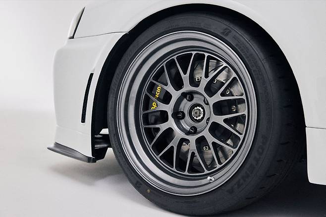 닛산  R34 GT R 레스토모드 브레이크