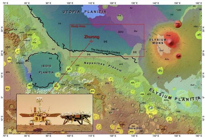 중국 화성 탐사로버 주룽과 착륙 지점 화성 북반구 유토피아 평원(Utopia Planitia) 지질도에 표시한 주룽 탐사로버 착륙 지점(빨간색 십자가). 다른 색깔은 각각 다른 지질 단위를 나타낸다. 빨간색 사각형이 조사 대상 지역이며 굵은 검은색 선은 해안선 지형을 나타낸다. [Scientific Reports / Bo Wu et al. 제공. 재판매 및 DB 금지]