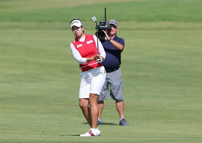 김아림이 10일 열린 LPGA 투어 롯데 챔피언십 최종라운드에서 샷을 하고 있다.