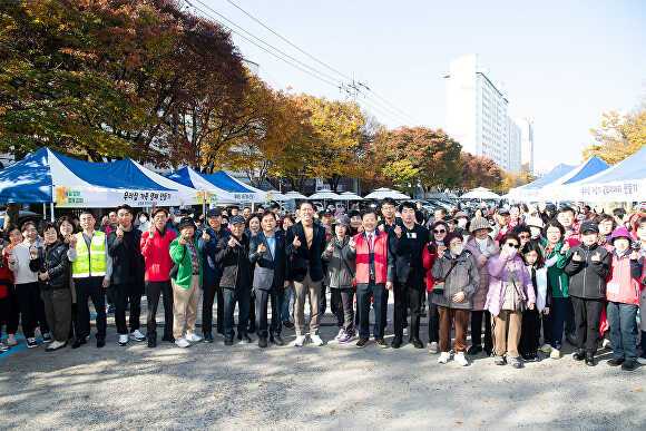 구미시가 시민들에게 힐링과 쉼을 제공하는 산책로를 조성하고 있다. [사진=구미시청]
