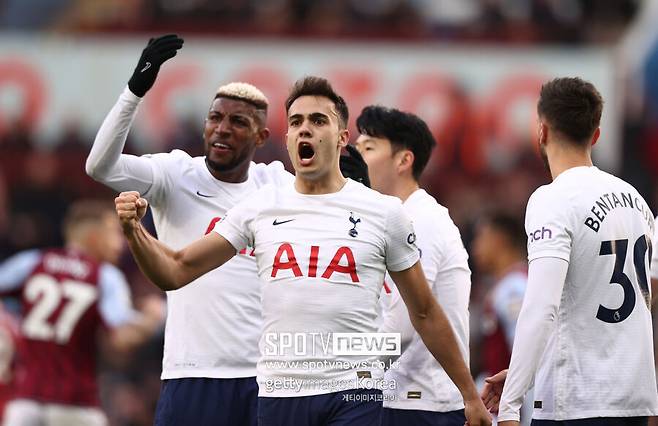 ▲&nbsp;영국 매체 '커트오프사이드'는 10일(한국시간) "레길론이 1월에 토트넘을 떠나 출전 기회를 얻고자 한다"라고 보도했다.&nbsp;이어 "그는 프리미어리그와 유로파리그 등 토트넘 스쿼드에 포함되지 않고 있다"라며 "레길론은 더 많은 출전 시간을 원하고, 최고의 컨디션을 되찾기 위해 새로운 도전을 모색하고 있다"라고 덧붙였다.&nbsp;또한 "레길론이 성공적인 임대 기간을 보낸 세비야가 그를 데려오고 싶어 한다. 클럽은 그의 경험을 중요하게 생각하고, 시즌 후반기에 전력을 강화하고자 한다"라고 전했다.