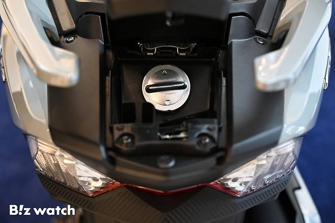 혼다코리아가 11일 경기 성남에 위치한 혼다 브랜드 체험공간인 카페 더 고에서 모터사이클 '디오 125'를 출시하고 있다./사진=이명근 기자 qwe123@