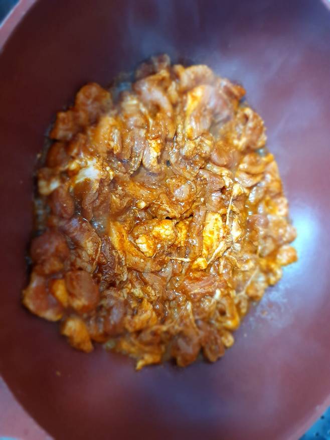 20241109_104911.jpg 만든다 제육. 된장국.