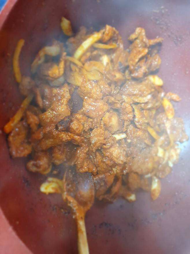 20241109_110446.jpg 만든다 제육. 된장국.