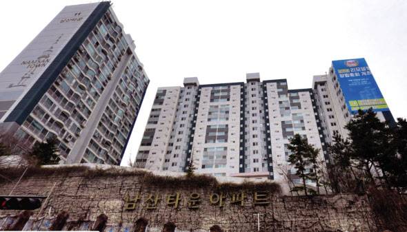 강북 리모델링 최대어로 꼽히는 서울 중구 신당동 ‘남산타운’아파트 [네이버 거리뷰 캡처]