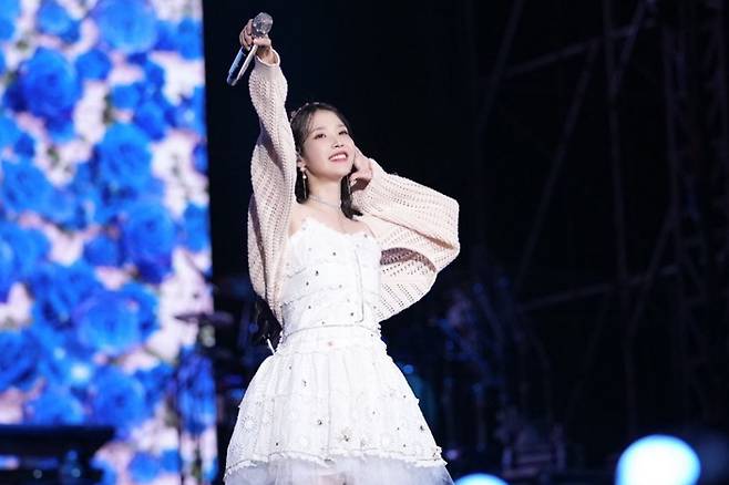 가수 겸 배우 아이유