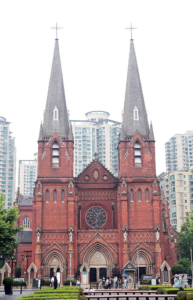 중국 상하이 최초의 성당인 쉬자후이 천주교당. 한국의 두 번째 신부인 최양업이 이곳에서 사제서품을 받았다.