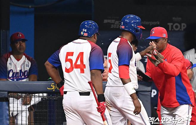 쿠바가 13일 대만 타이페이 시립 텐무 야구장에서 열린 2024 WBSC 프리미어12 조별리그 B조 1차전에서 도미니카 공화국에게 1-6으로 졌다. 사진 엑스포츠뉴스 DB