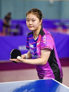 서브 넣을 준비하는 유예린 [촬영 이동칠]