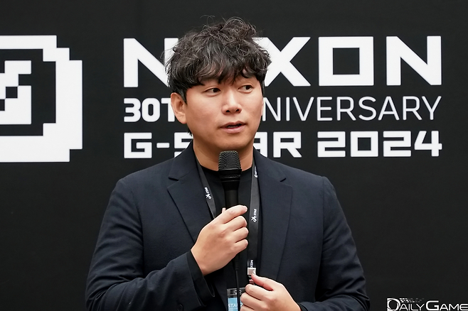 윤명진 대표는 "원작과 다른 방식으로 이야기를 풀고 싶었다"라고 밝혔다.