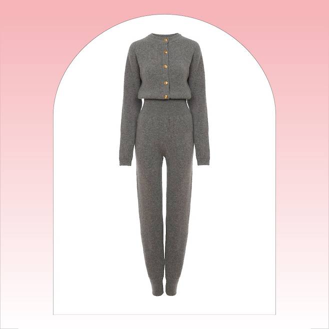 울 점프슈트 3백60만원대 Chloé.