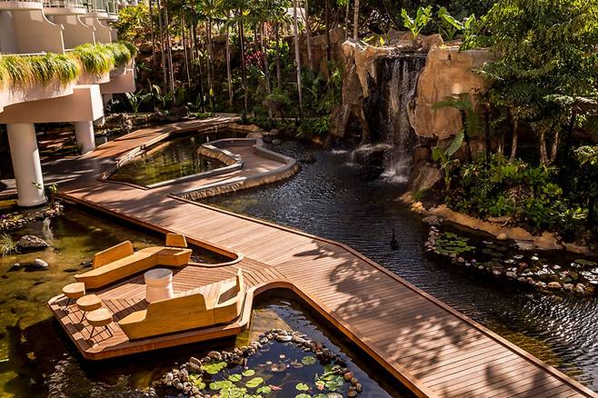 자연 친화적인 분위기의 리조트 로비. 사진제공|팜투어