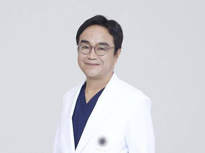 [황정욱의 탈모 백과사전] 샴푸로 탈모 치료 가능할까?
