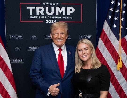 도널드 트럼프(왼쪽) 미국 대통령 당선인이 차기 백악관 대변인으로 내정한 캐롤라인 레빗. X 캡처