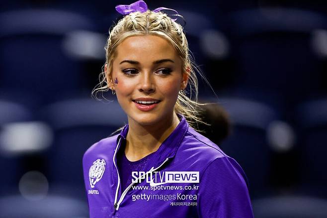 ▲ 미국 대학 체조선수이자 '1300만 팔로워' 인플루언서인 리비 던. 던은 스킨스의 여자친구로도 잘 알려져 있다. 인스타그램 팔로워만 보면 스킨스가 약 56만 명, 던이 540만 명으로 9배 넘게 차이난다.