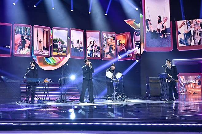 Band We Are The Night performs at the TikTok Awards held on Nov. 15 at Kyung Hee University, eastern Seoul. [TIKTOK KOREA]