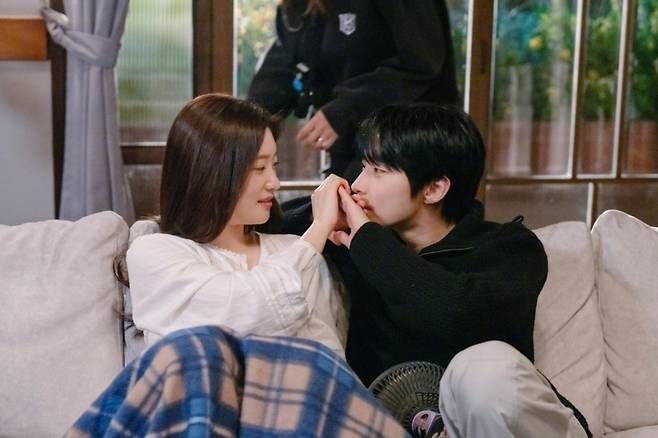 사진=하이지음스튜디오, 베이스스토리, SLL