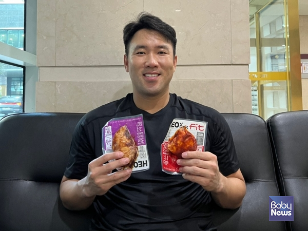 허닭, 프로야구 전준우 선수 제품 협찬. ⓒ허닭