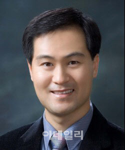 이재범 연세의대 총동문회장 (사진=연세플러스안과)