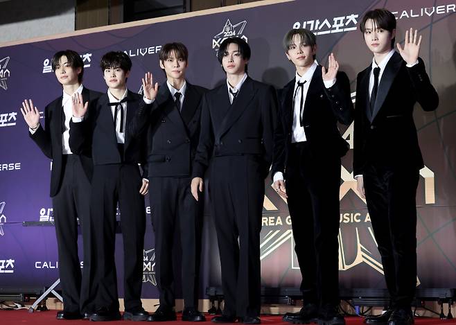 [2024 KGMA] 그룹 라이즈가 17일 인천 중구 운서동 인스파이어 아레나에서 열린 '2024 코리아그랜드뮤직어워즈(KGMA)' 둘째날 송 데이 레드카펫 행사에 참석하고 있다. 일간스포츠(이데일리M)가 주최하고 KGMA 조직위원회가 주관하는 '2024 KGMA'는 올해 창간 55주년을 맞은 일간스포츠가 대한민국 대중음악계에 새로운 패러다임을 제시하기 위해 새롭게 개최하는 시상식으로 16, 17일 이틀간 펼쳐졌다. 영종도(인천)=KGMA특별취재반 /2024.11.17/