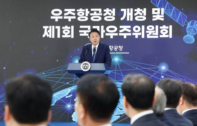 윤석열 대통령이 지난 5월 30일 경남 사천시 우주항공청 임시청사에서 열린 우주항공청 개청식 및 제1차 국가우주위원회에서 발언하고 있다. 연합뉴스/대통령실통신사진기자단 제공
