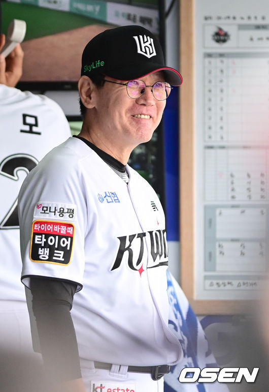 [OSEN=김성락 기자] KT 이강철 감독. 2024.10.09 ksl0919@osen.co.kr