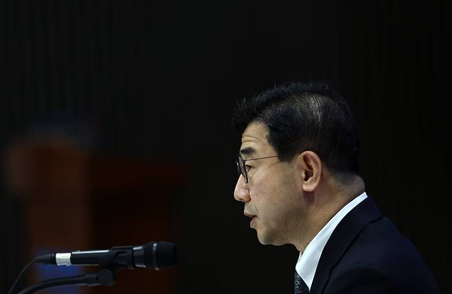 박형욱 대한의사협회 비상대책위원장이 18일 오전 서울 대한의사협회에서 기자회견을 갖고 있다. 연합뉴스