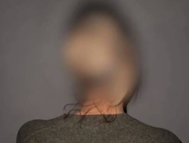 피해자로 추정되는 여성의 인터뷰 사진. 텔레그램 캡처