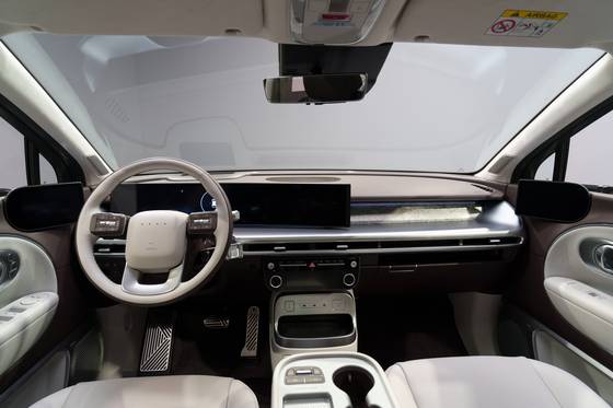 The Hyundai Ioniq 9 during the vehicle's media preview event held in Los Angeles in November [CHO YONG-JUN]