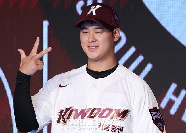 키엄 히어로즈 신인 투수 정현우. /사진=김진경 대기자